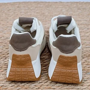 Zapatillas Taupe -prueba, vista trasera
